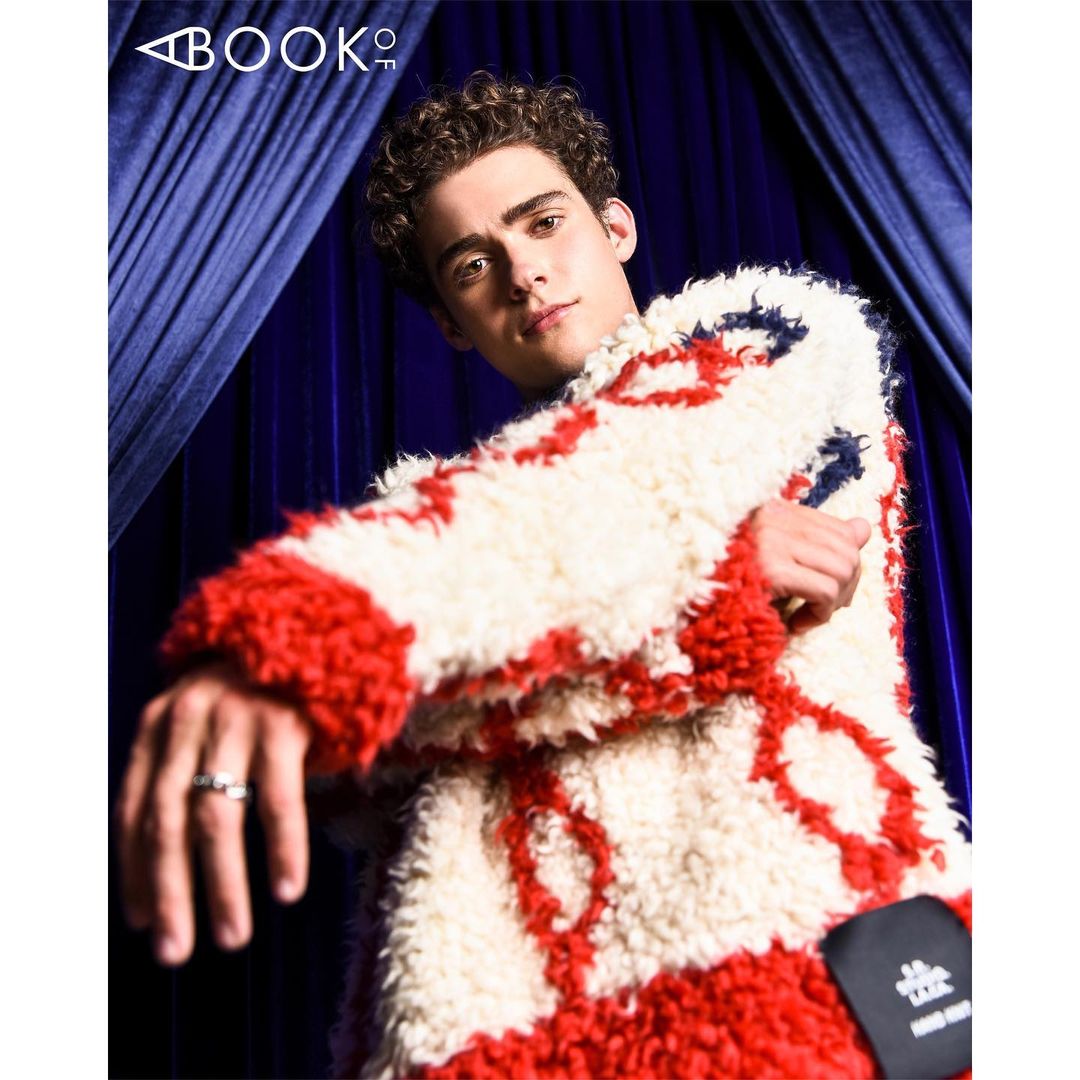 JoshuaBArg's tweet photo. 📸 | @/viewpoint.pr vía Instagram #1
"Joshua Bassett para A Book Of 🍿
📸: Irvin Rivera
#JoshuaBassett #ABookOf #ViewpointPR" https://t.co/iANFxBqGpP
