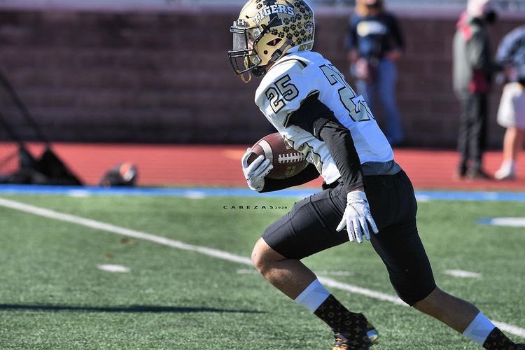 jaycob V tweet media