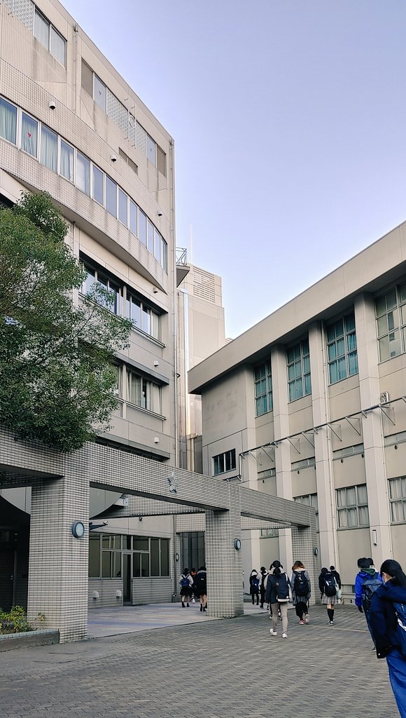 東京都立青山高等学校 1 今日は対面による短縮授業です 今朝は風もあり寒かったですね 推薦入試の出願が終わりました 初めての郵送による出願でした 感染症予防対策はもちろん重要ですが 志願者の皆さんの姿が見られないのは 少し寂しいですね 東京都立青山高等学校 1 今日は対面による短縮授業です 今朝は風もあり寒かったですね 推薦入試の出願が終わりました 初めての郵送による出願でした 感染症予防対策はもちろん重要ですが 志願者の皆さんの姿が見られないのは 少し寂しいですね