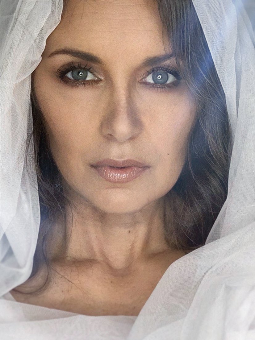 sjworld43's tweet image. Vote for Sheri Jones to be on the cover of Jetset Magazine miss.jetsetmag.com/2021/sheri-jon…
🙏🏼🗳🙏🏼🗳👆🏻👆🏻🙏🏼🗳🙏🏼🗳

#missjetset2021 please vote! 
Thank you for your support!!!🙏🏼😊 
#jetsetready #readyfor2021 
#bigdreams #biggoals #readytofly #takemetothetop 
#needyourvote #thankyou
#share