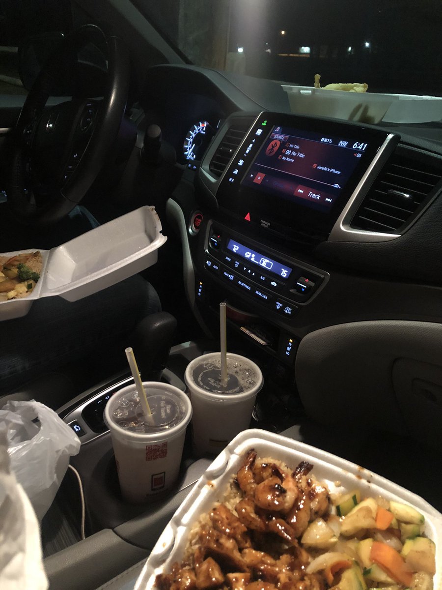 agkrmh's tweet photo. We got adventurous this week and went out on a school night! 😂 In the spirit of adventure, we also got dinner from a food truck in town. 😜 😋 It was so much fun to try s/t new! Dinner at the park in our warm car for the win!!! 💗 @cartern07 @whfc #4dates4weeks https://t.co/jwdFtB4f6n