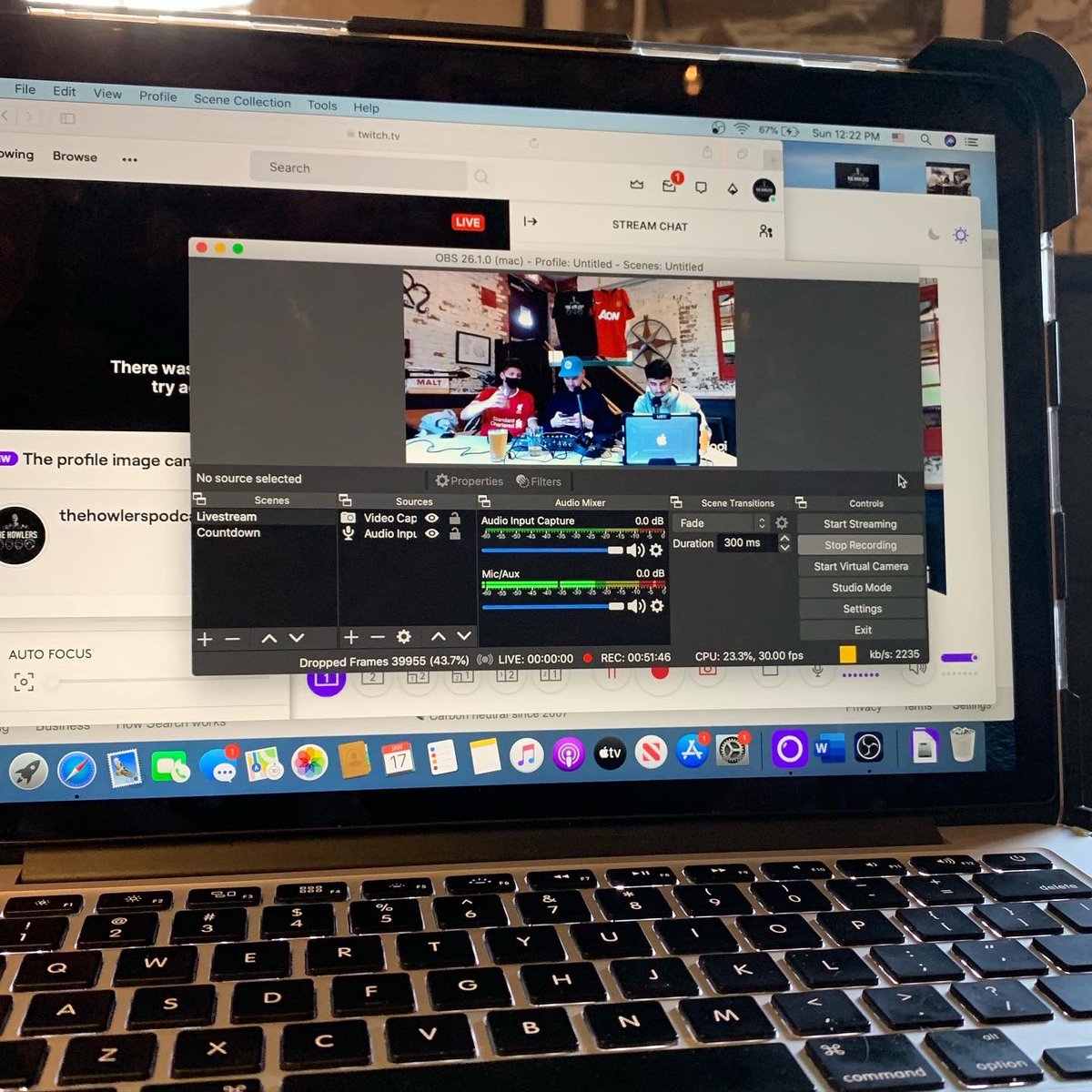 HowlersSocial's tweet image. New Episode out NOW!!! A watch-a-long that makes up for the lack of entertainment this big match had between Liverpool and United. 

#LIVMUN #PremierLeague #livewatch