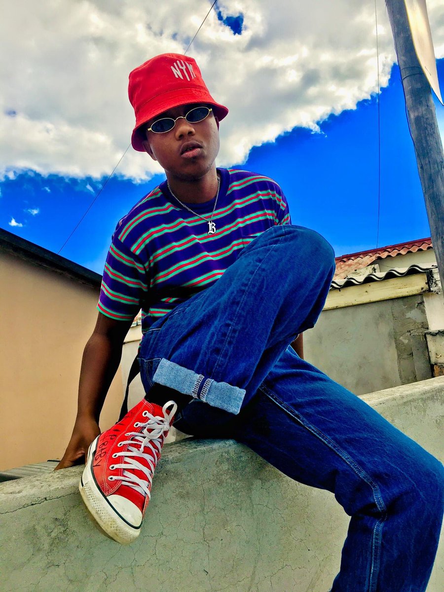 SnipMabhakethy's tweet photo. MAJITA LOLIFE SISLOLO ⚡️👾🛸
*WHOLE LOTTA NEW VISUAL AND AUDIO CONTENT ON THE WAY*🎨🚨 https://t.co/mqkFcgqswt