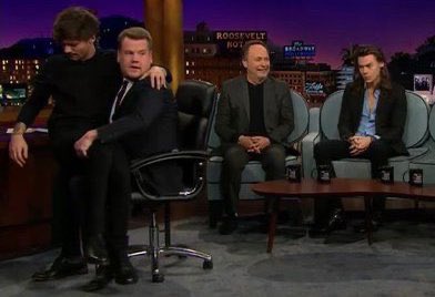 diazstark's tweet photo. harry has no chill when it comes to other people coming in contact with louis https://t.co/BAw2tcX0Zo