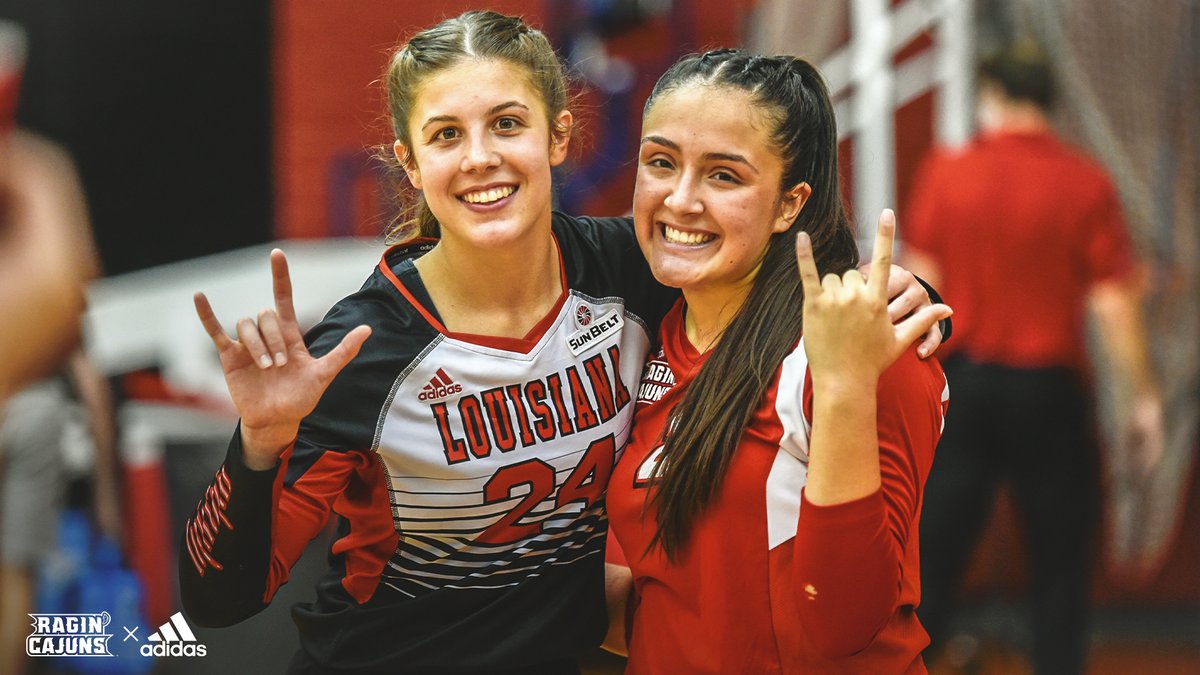 RaginCajunsVB's tweet photo. Because your timeline is better with a smile on it. 😁🤟

#GeauxCajuns ⚜️ https://t.co/blo9HYtRjz