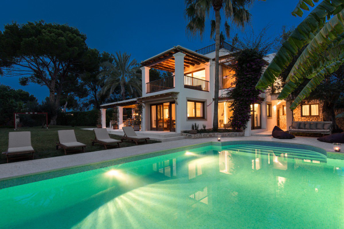 DecodeFor's tweet image. #ibiza @i_k_h_villas @ikh_yachting_service #ibiza #techno #eivissa #dj #summer #housemusic #ibizastyle #techhouse #love #music #spain #formentera #deephouse #party #a #travel #technomusic #tomorrowland #ibizabeach #rave #beach #ibizalife #seat #house #barcelona #baleares