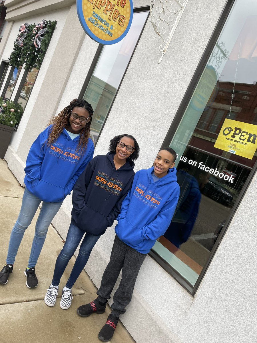TripleDipples's tweet photo. Triple Dippleโs hoodies are back in stock and theyโre ready to make you cozy while consuming cheesecake...or any other time coziness is called for!
#hoodie #hoodies #HoodieSeason #SweaterWeather #BestCheesecakEever #bestcheesecakeintheworld
#IllinoisMade #ShopSmall #ShopLocal https://t.co/RpU4BZyXjo