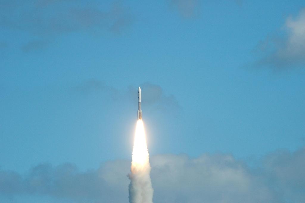 New Horizons spacecraft takes off aboard an Atlas V rocket at Cape Canaveral on January 19, 2006