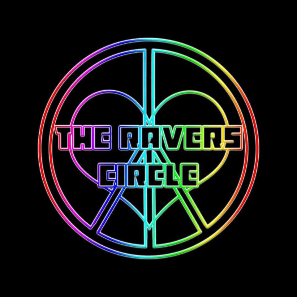 PartyGuruUS's tweet photo. Looking for a new podcast to check out? We have just the one for you! @TheRaversCircle is all things EDM.

We were lucky enough to sit down with both hosts from the show! Curious as to what was said? Read the full interview here: https://t.co/F1SDBrX3Cn

✍️/📸: @Patrikessy https://t.co/NTcU7yIJqQ