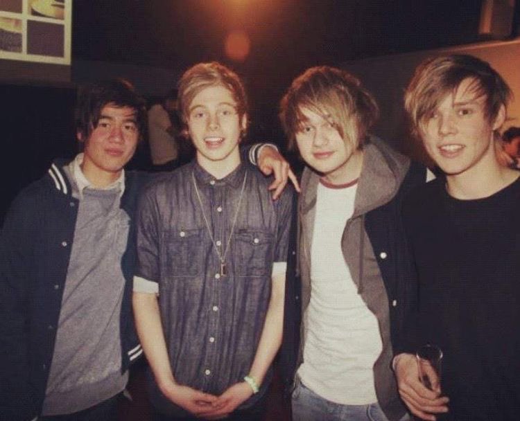 ihugjhope's tweet image. I dedicate this one to my boys #HelloOldMe consider #StreamOldMe for them idk just wanted to say how much I appreciate my babies (yes Ashton Ik yall are 24+ but still my babies)