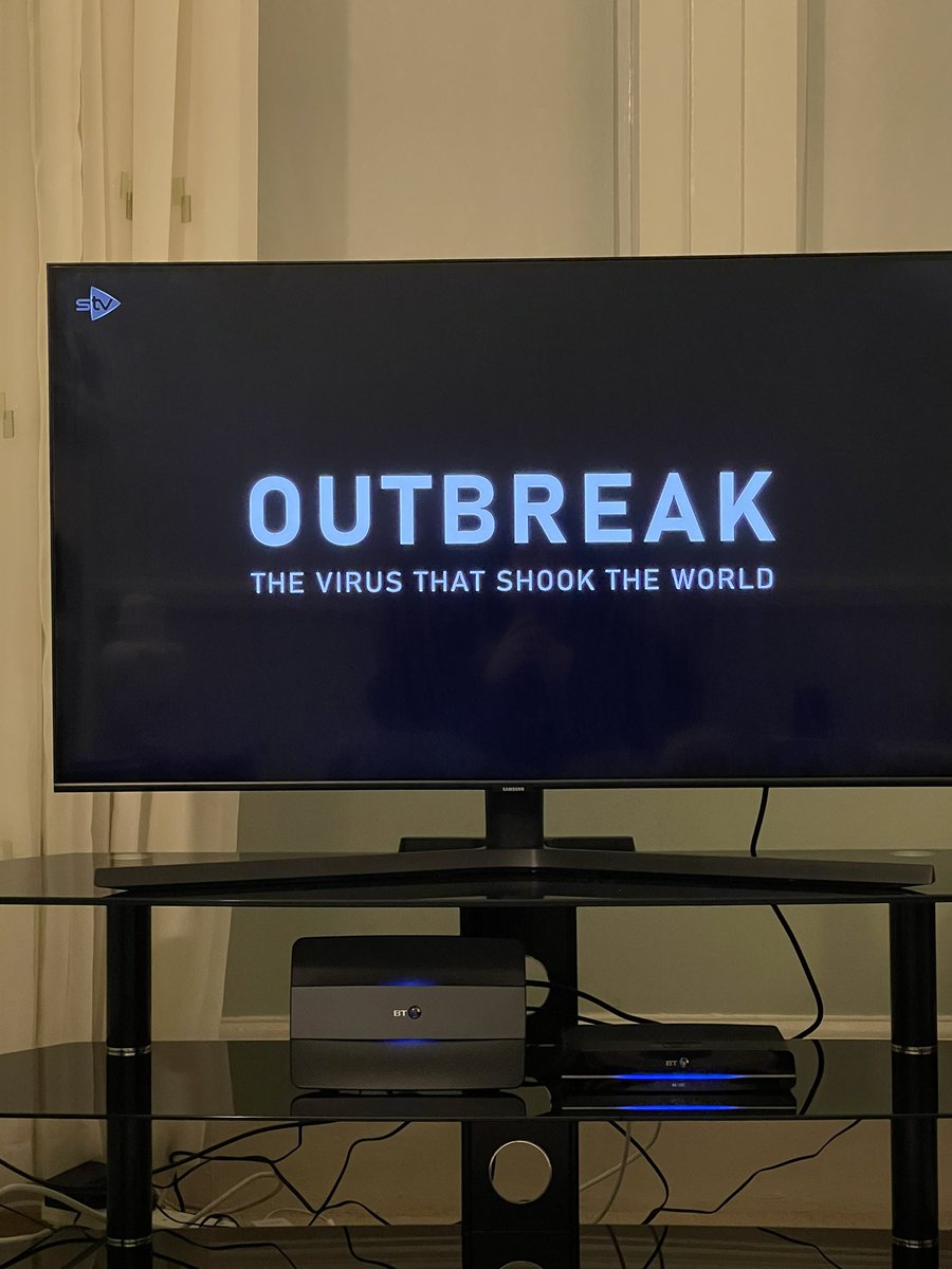 wweisawesome123's tweet photo. The longer you watch this the more your blood boils. Literally, thousands of lives could've been saved around the world and this pandemic would not have happened if only China was more open and honest when it started. It's got blood on its hands. #outbreakcovid https://t.co/W2nkXBm6Tp