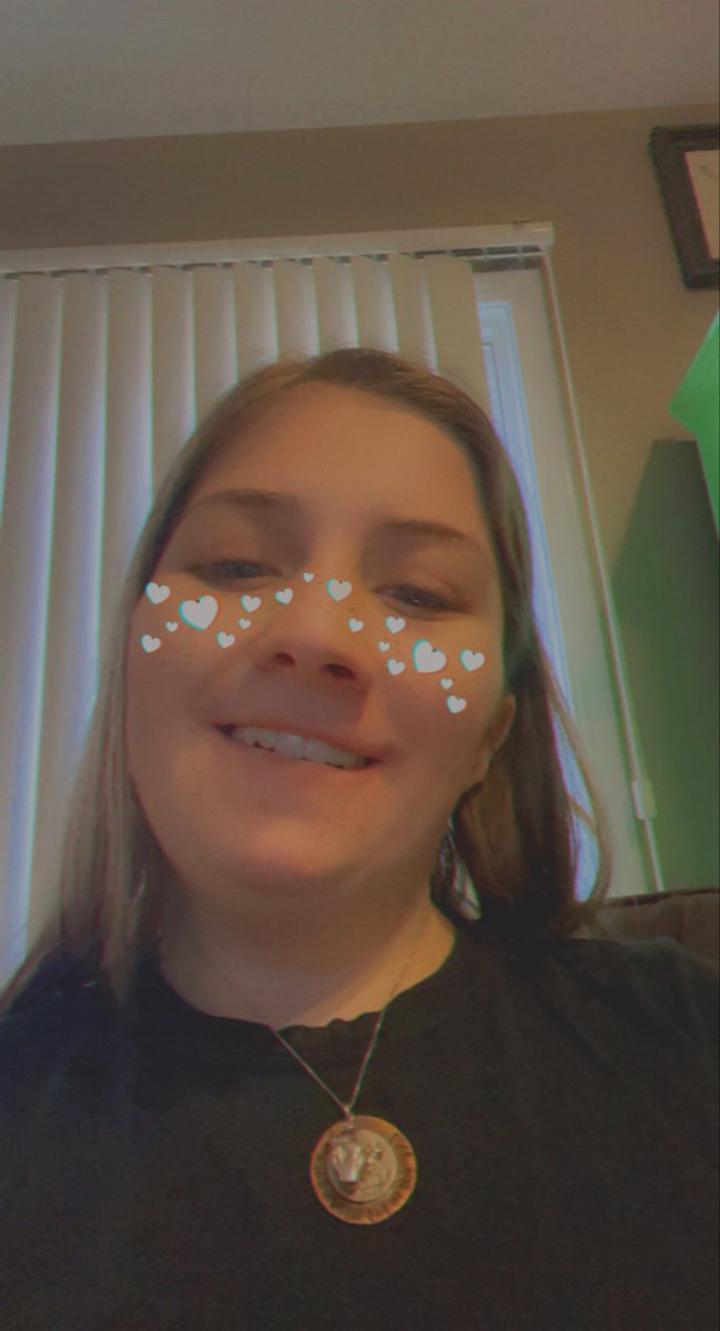 reddesert_5sos's tweet image. 🎶Shoutout to the old me and everything you showed me glad you didn’t listen when the world was trying to slow me🎶 #HelloOldMe #StreamOldMe #5SOSPurpleTeam