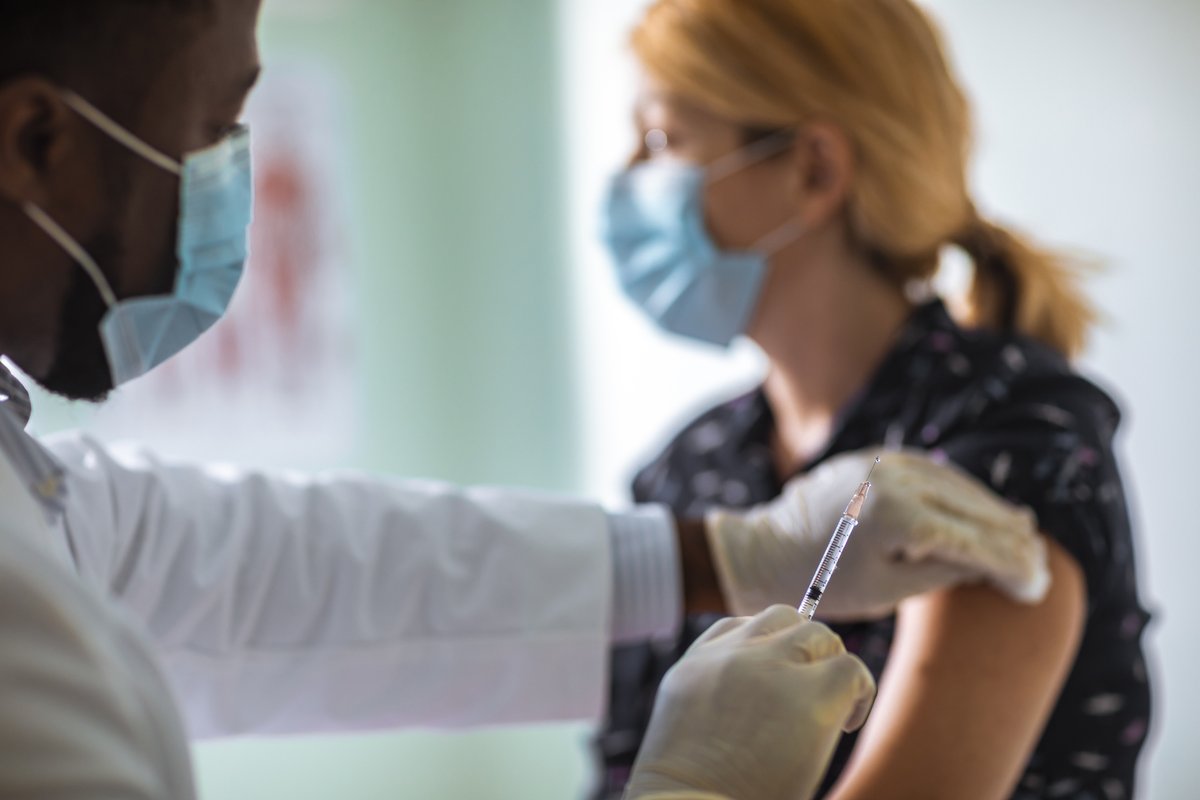 Aspen_Medical's tweet photo. BREAKING NEWS: Aspen Medical will commence #COVID19 #vaccinations in the state of Arizona in the USA. More to follow. https://t.co/xCZOGtNboW