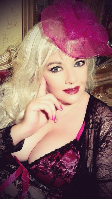 Oggi mi sento bionda. Vi aspetto su onlyfans. Bacioni da jessica Rizzo https://t.co/W8QqVXbdve<a href="/tag/follow"class="tags"><span>#follow</span></a><a href="/tag/star"class="tags"><span>#star</span></a><a href="/tag/followers"class="tags"><span>#followers</span></a><a href="/tag/artist"class="tags"><span>#artist</span></a><a href="/tag/foryou"class="tags"><span>#foryou</span></a><a href="/tag/attrice"class="tags"><span>#attrice</span></a>