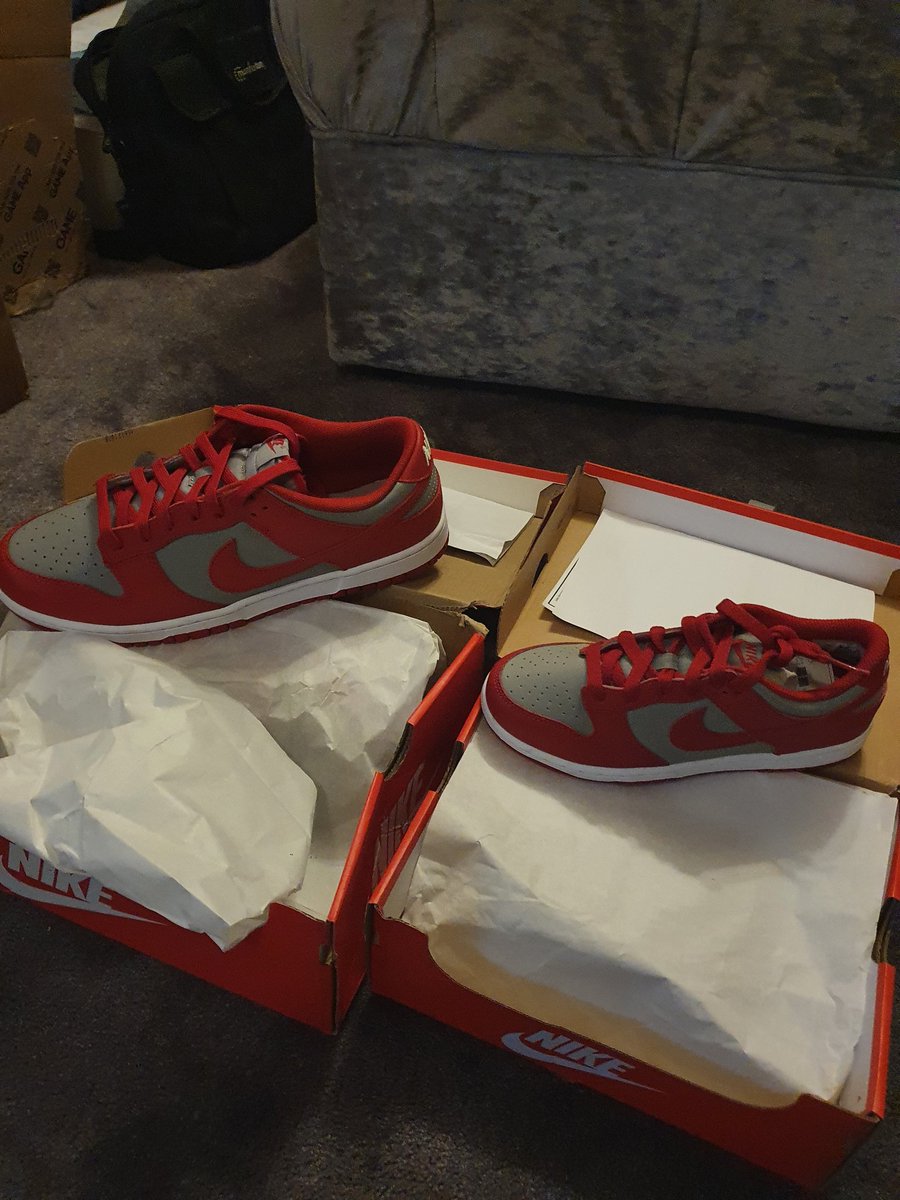 Nike Dunk Low Grey/Varsity Red
UK 10
UK 2
For Sale. Accepting Reasonable Offers.
Please RT