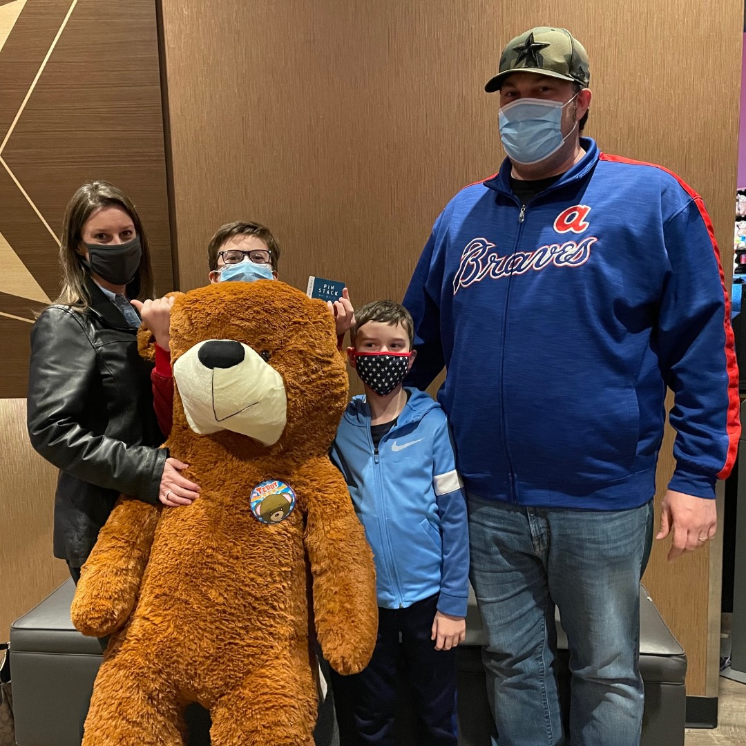 pinstackbowl's tweet photo. Winner winner! This family hit the jackpot at PINSTACK! #pinstackfun #arcade #prizes #pinstackfun https://t.co/5VeKsibtG0