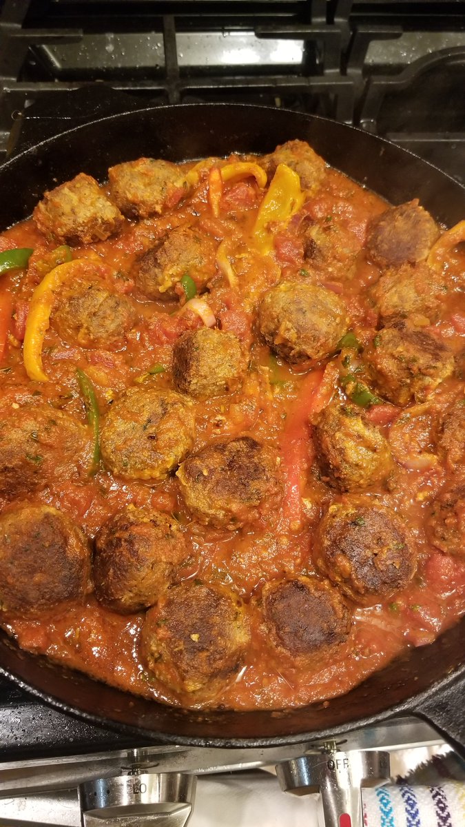 TonytheTigran's tweet photo. Lol, Strega Nona peaced out and left me with the pasta pot. Gonna go ham on some pasta and meatballs! #yolo #BigAnthony #bubblebubblepastapot #beyondmeatballs https://t.co/3CYam1fyJ9