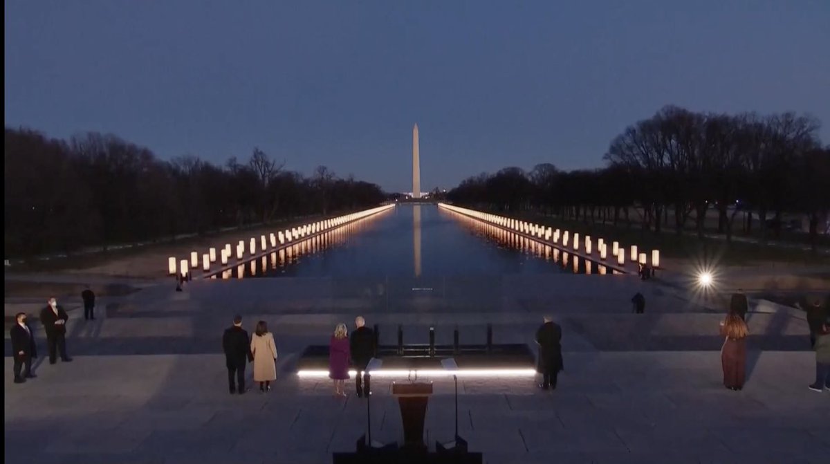 MayaJRodriguez's tweet photo. The memorial to the victims of COVID-19, on the day the U.S. surpassed 400,000 deaths: lights are lit from the Reflecting Pool near the Lincoln Memorial to communities across America. https://t.co/YlWPbBt8to