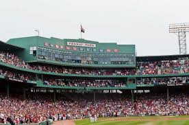 1/3True story:Years ago I was at a game at Fenway Park. (Used to go there all the time.)That weekend the Democratic Convention was in town, and lots of famous politicians were in attendance. I happened to recognise a senator I liked, who was heading for the concessions...