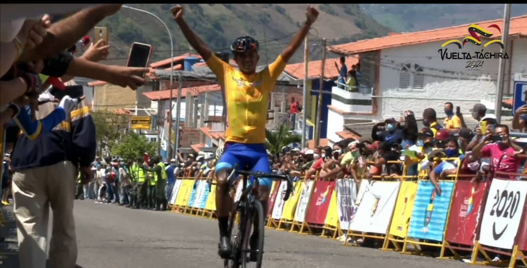 lavueltachira's tweet photo. 📸 Así se vivió la tercera etapa de la Vuelta al Táchira 🇻🇪
Llegada a La Grita, estado Táchira 🏁
#VueltaalTáchira2021
#LaVueltaVaATucasa
#19Ener
@MervinMaldonad0
@JulioGarciaZ
@INDeporteVE
@MindeporteNE https://t.co/oxOQRWo2Bt