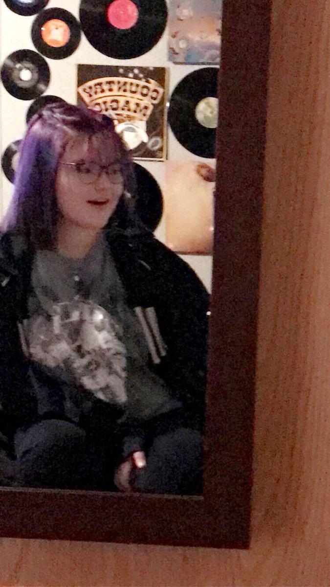 apocalypticrime's tweet image. "Shoutout to the old me and everything you told me" if only you knew that you built the ground i’m walking on rn. thankyou for never giving up on us :) #HelloOldMe #StreamOldMe #5SOSpromocomp