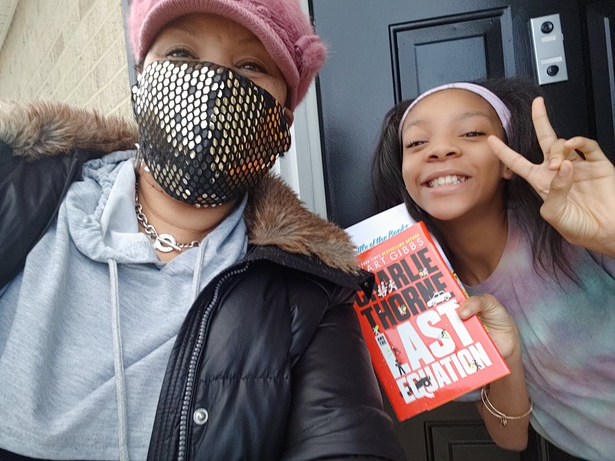 SWALibrary's tweet photo. I was glad to serve on MKL Day! The smiles you receive are worth it. @SWA_VisualArts
@SwaMagnet
#battleofbooks
@bcplinfo https://t.co/9WQ6YFXZ4b