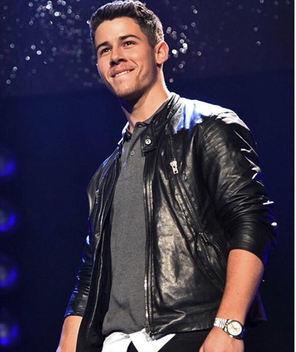 nick jonas being happy on stage a thread;