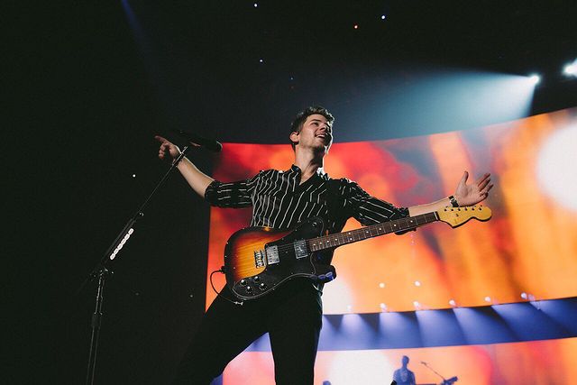 nick jonas being happy on stage a thread;