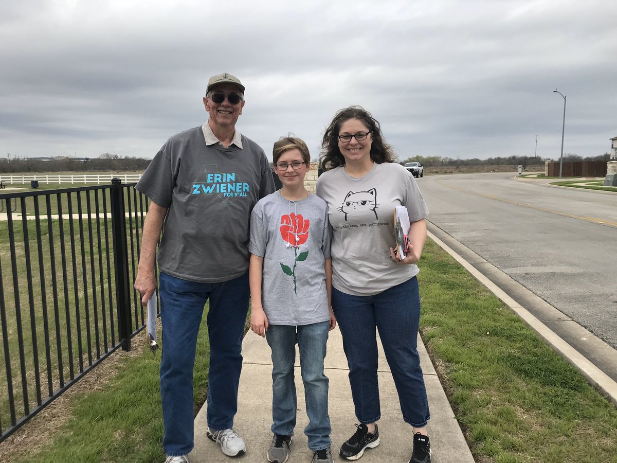 My race was considered a long shot, so we didn’t get a lot of outside help (shout out to  @ChrisGTurner  @CeliaIsrael  @DonnaHowardTX  @GinaForAustin  @TMFtx &  @texasdemocrats for being exceptions), but we built an awesome volunteer base that helped us talk to voters. 12/x