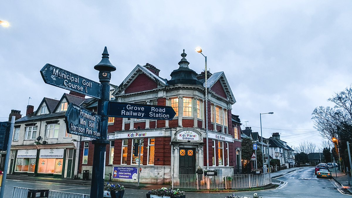 9. gün çekimlerinden  Wallasey Village