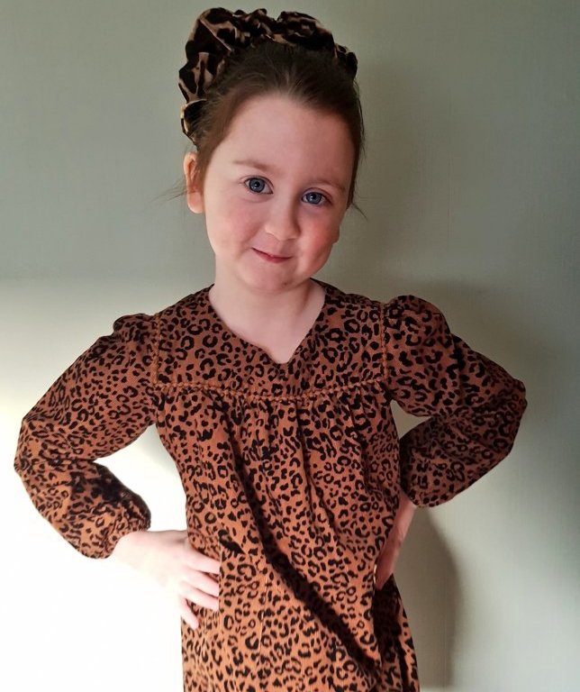 mumofawarrior's tweet photo. She now 5, beautiful, but very cheeky and far too smart! Wears some pretty cool tech to keep her running about and most importantly - alive. 
T1 may be life changing and be lifelong, but nothing gets this kid down for long. #T1strong #mumofawarrior #T1D #type1diabetes https://t.co/2khR30uTBt