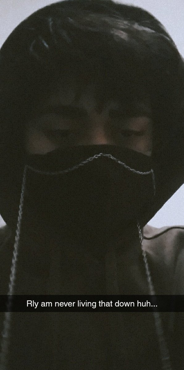 EAylith's tweet photo. New pants and out of context snaps #eboy #femboy #alt #grunge #aesthetic https://t.co/0LbarrFcq8