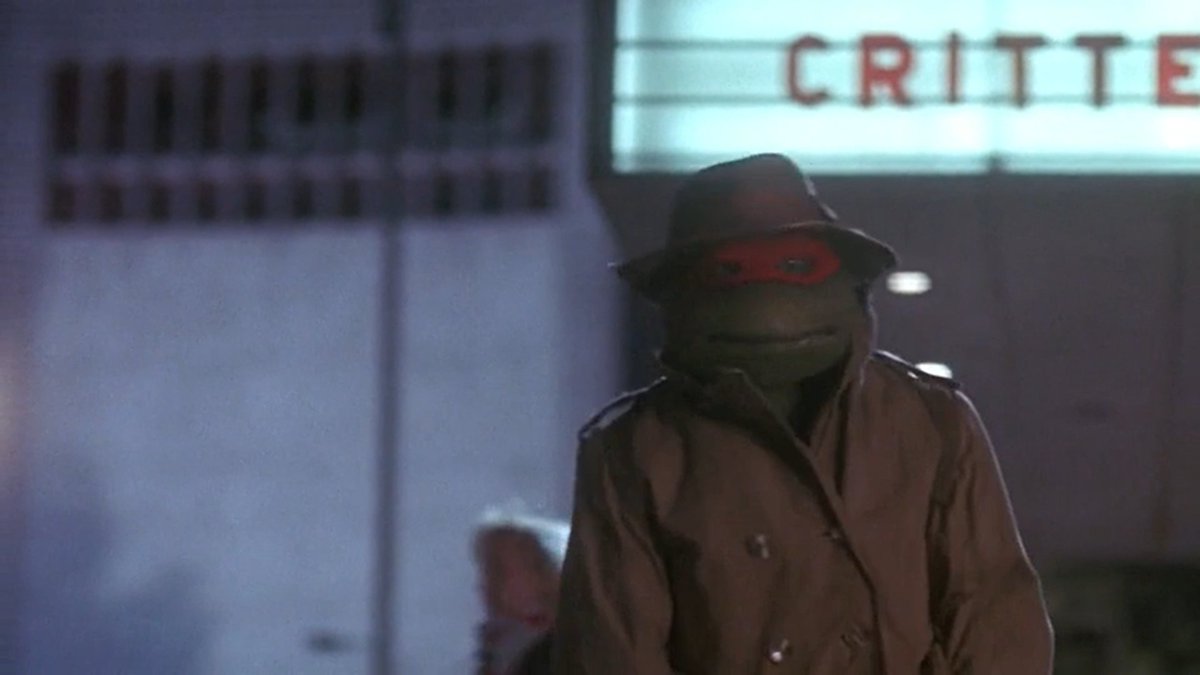 Raph is wearing the trench coat!!!!