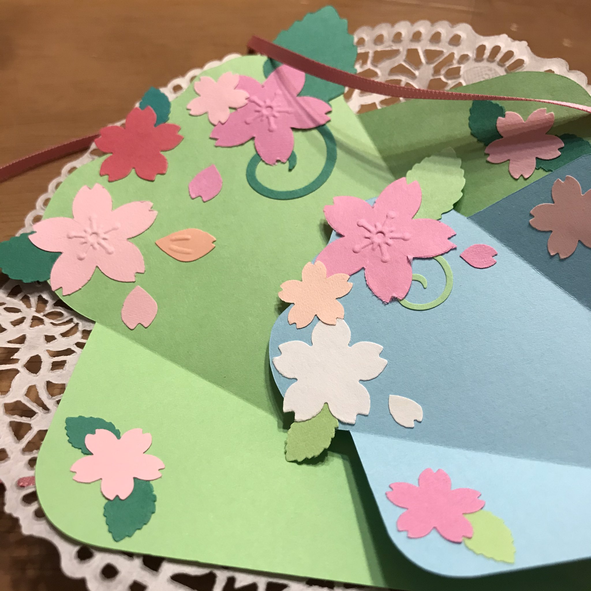 توییتر Sizuku工房 در توییتر 桜 メッセージカード作りました 大きさは 定形の封筒に入るくらいです 桜カード 桜メッセージカード メッセージカード クラフトパンチ ハンドメイド Sakura T Co Eabm5cyvoo