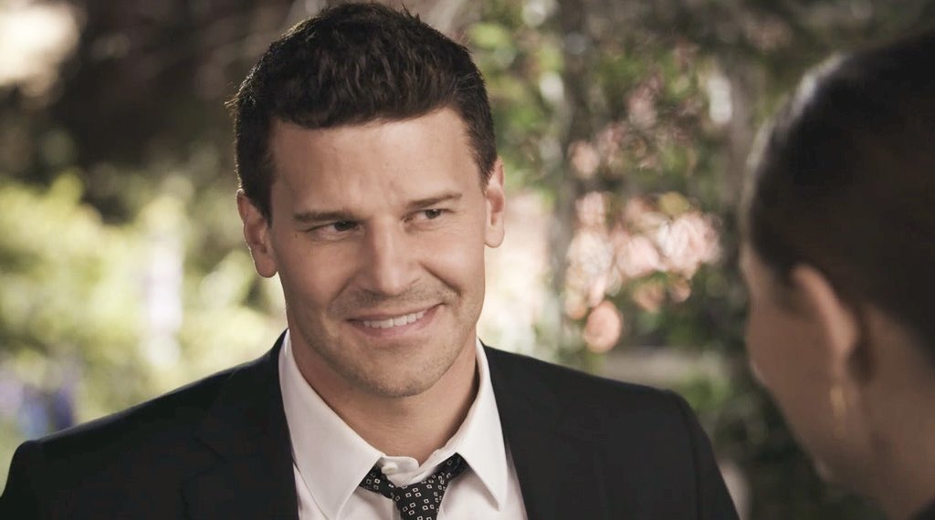 [booth & brennan smiling at each other] a very necessary thread