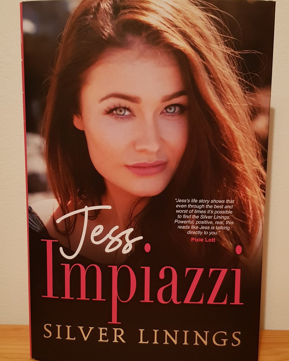 Enjoyed reading Silver Linings & attending the Zoom launch party earlier this evening with @jess_impiazzi @hashtag_press @shanelynchlife This book is so interesting & helpful if you want to try to feel more positive in life 🙂 #jessimpiazzi #silverlinings