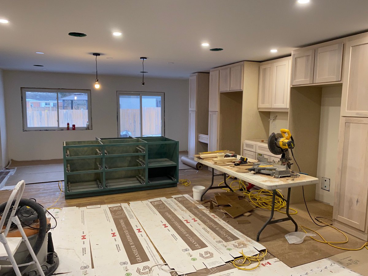 yeetboy's tweet photo. More floor + kitchen. Starting to go now! https://t.co/Li8YSTJBBh