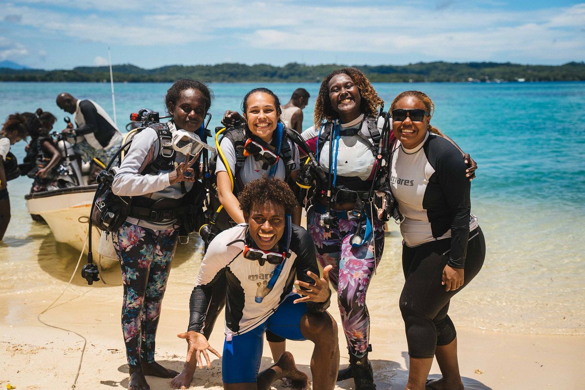 StefArmbruster's tweet photo. These smiling faces. 105 #SolomonIslands youth (60% women) trained as open water #scuba divers by @DiveMunda during #COVID19 and #tourism crisis.

Great work Belinda and the crew.

https://t.co/Z1KFYPzyne

(Supported by @flysolomons @diveSSI)

#diving #Pacific #coronavirus https://t.co/692I45n24O