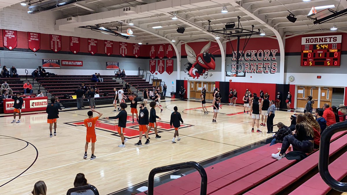 HHS_SS_'s tweet photo. GAMEDAY tune in to watch the hornets get this easy dub🏀‼️‼️💯 #Tigermeat #2-0 https://t.co/zUdADVLxRb