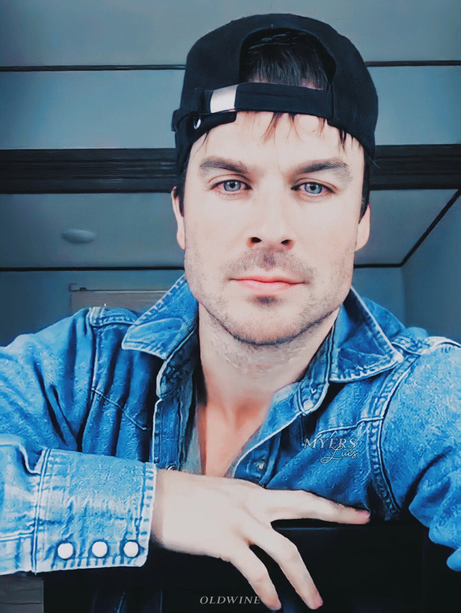 Nadinetmyers's tweet photo. every night I wanna live in color through a white-blue screen, I got a technicolor vision going vivid in my white-blue jeans, I know it's complicated 'cause everyone that I've dated says they hate it 'cause they don't know what to do with me https://t.co/6Gox0gieii