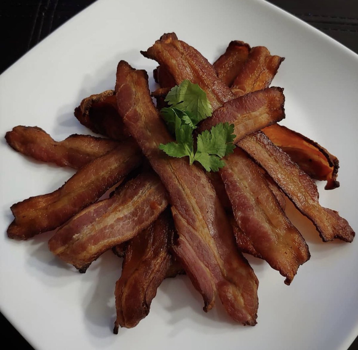 REPOST @amandazkitchen: Delicious bacon salad... because you NEED more than just greens.lol

My <a href="/gotham_steel/">Man Of Steel</a> Crisper Tray had this meat salad come together grease free in no time 😋