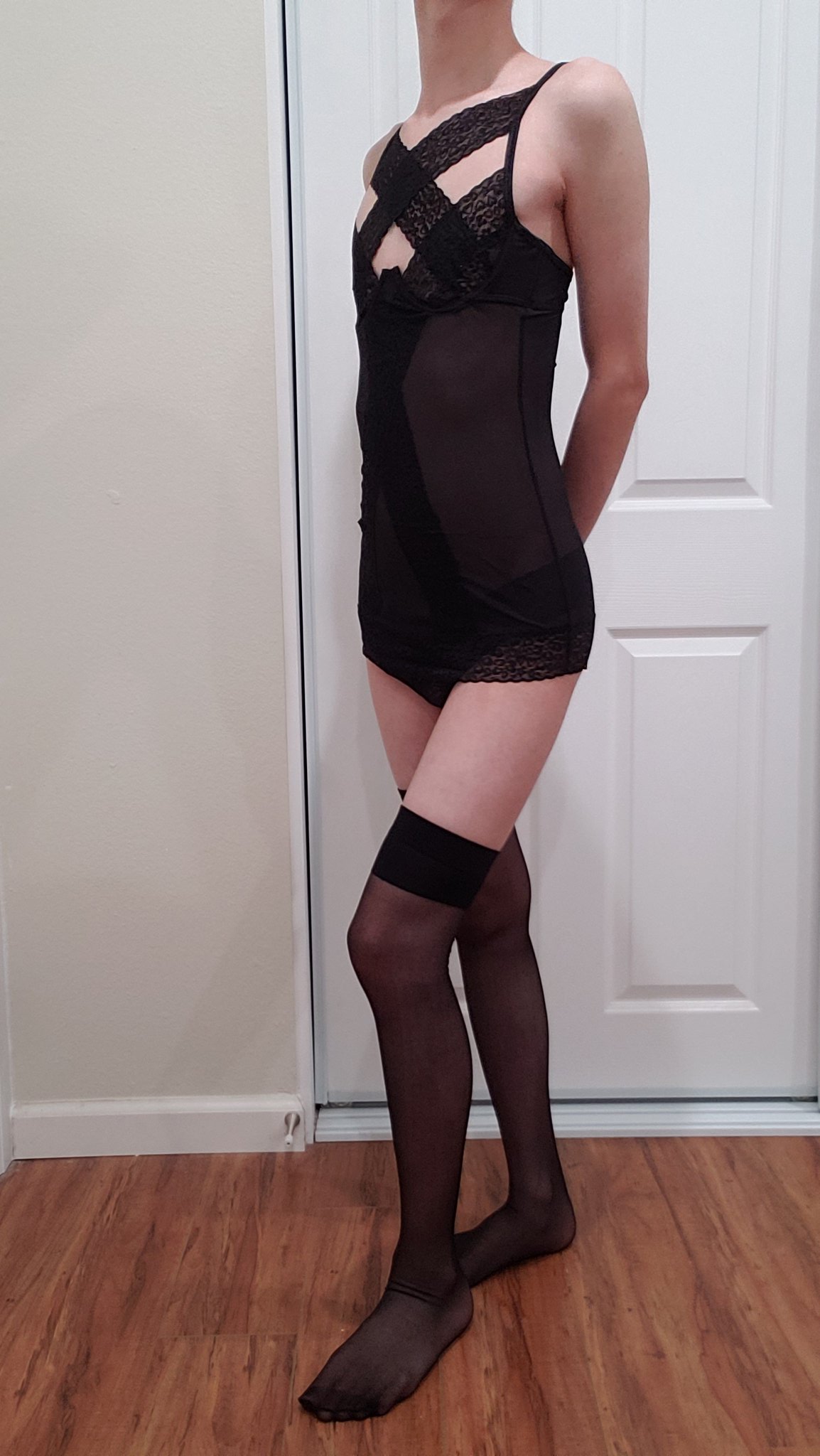 2 pic. Bought a new outfit and thought it'd be a good returning photoshoot uwu #femboy #crossdressing