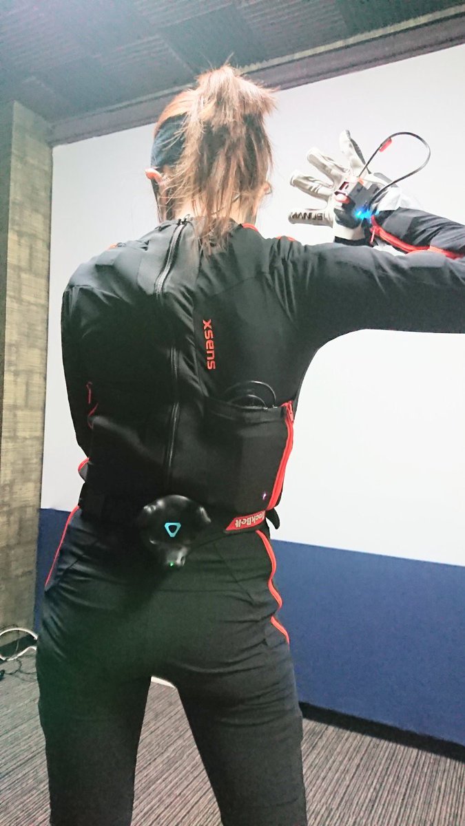 こんにちは、モーキャプ班です!
昨日は #HtcVive も加えた #モーションキャプチャー を行いました。
#ManusPrimeII と合わせて現在できる最高の収録環境です!
今後どんな素晴らしいモーション撮影が出来るか楽しみですね!! https://t.co/DHjYSvtXuu