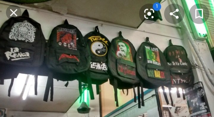 pochipontiac's tweet photo. propongo q se vuelvan a usar estas mochilas salian 100pe y te duraban toda la secundaria https://t.co/xlCBNEYSrk