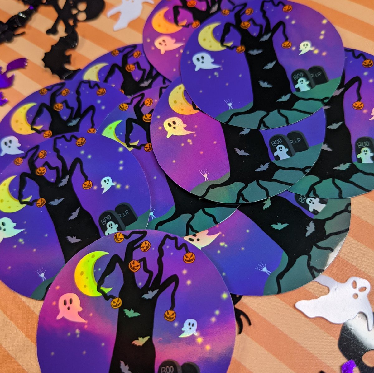 SpookyLilRocio's tweet photo. @scorpiomessy Hello 😊👋🏼💜💚
I sell Halloween Year-round stickers, handmade pins, Acrylic Charm Keychains, and more. ☺️ My business is @Sparkling_Punk 💖 https://t.co/PSTW3spsSG