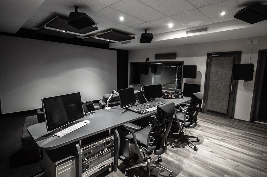 TheWorkRoomSA's tweet image. We are excited to share some new developments with you...

Our main stage is the first Dolby Atmos HE (Home Entertainment) enabled facility in 🇿🇦.

Dolby Atmos HE is already the format of choice for many major broadcasters and channels like Netflix, Amazon Prime Video &amp;amp; Disney+.