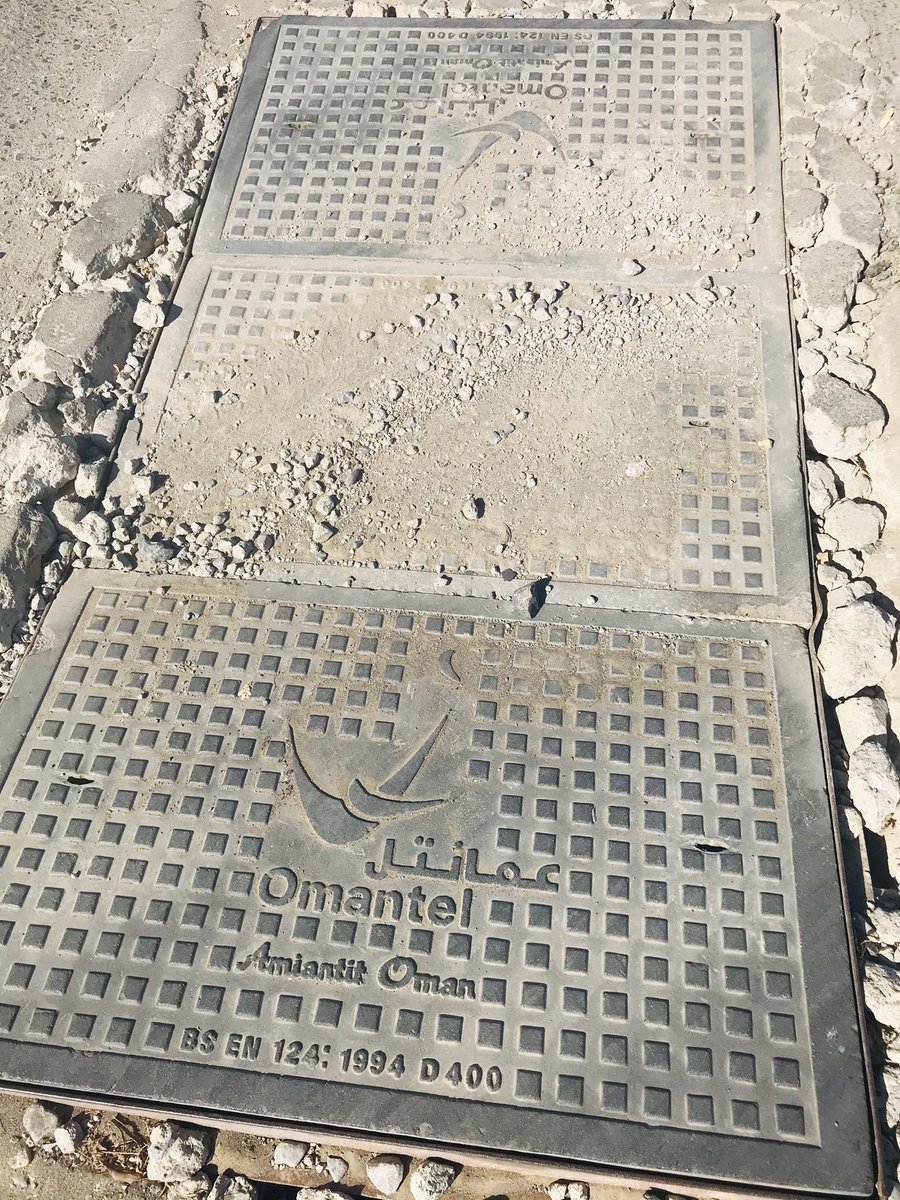 montherak's tweet photo. @Omantel الافاضل بشركة عمانتل تحية طيبة نود الافادة بان نقطة تابعة لشركتكم بولاية السيب منطقة وادي اللوامي هاوية للسقوط وتعرضنا للخطر كونها في وسط الطريق وتحتاج للصيانة والتصليح ولمزيد من الاستفسار يرجى الاتصال منذر الخروصي رقم 97768999 https://t.co/B9Eb4bKHwQ