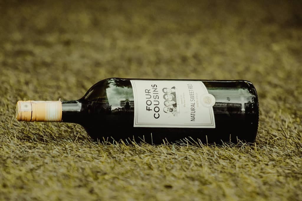 partyplugug's tweet photo. Nothing depicts class more than a sight of someone drinking #fourcousinswine ~ have you had your weekly taste yet ??

0780806644 / 0752806644 

#PartyPlugUg #winelover #winetasting #winetime #Wine #winewinewine https://t.co/ppx4PFRZXs