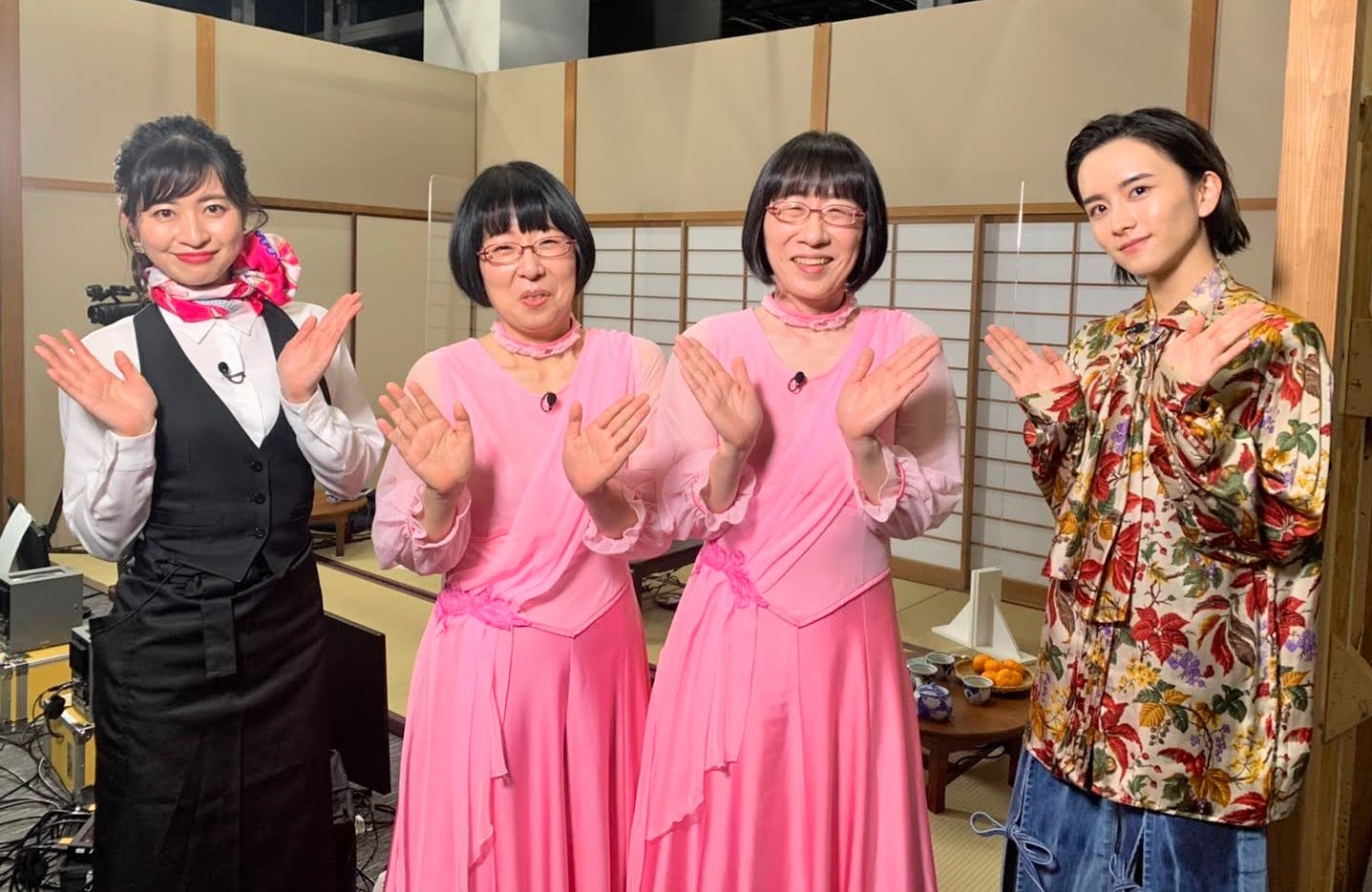 ヒルナンデス 公式 さんのツイート この後11時55分 は水曜ヒルナンデス ステイホームがスマホ1台で楽しくなる人気アプリをご紹介 阿佐ヶ谷姉妹 と 板垣李光人 くんがカラオケアプリで熱唱 乃木坂46 山下美月 が顔加工アプリで男性