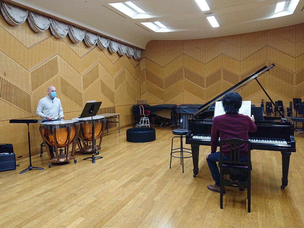 名古屋フィルハーモニー交響楽団 Pa Twitter ピアノの北村朋幹さんが 名古屋市音楽プラザにご到着 オーケストラとのリハーサルの前に 首席打楽器奏者 ジョエル ビードリッツキーとカデンツァについて打ち合わせです ベートーヴェンのヴァイオリン協奏曲の ピアノ